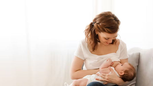 Pourquoi privilégier le verre pour le lait maternel ? Un choix sain pour bébé et maman